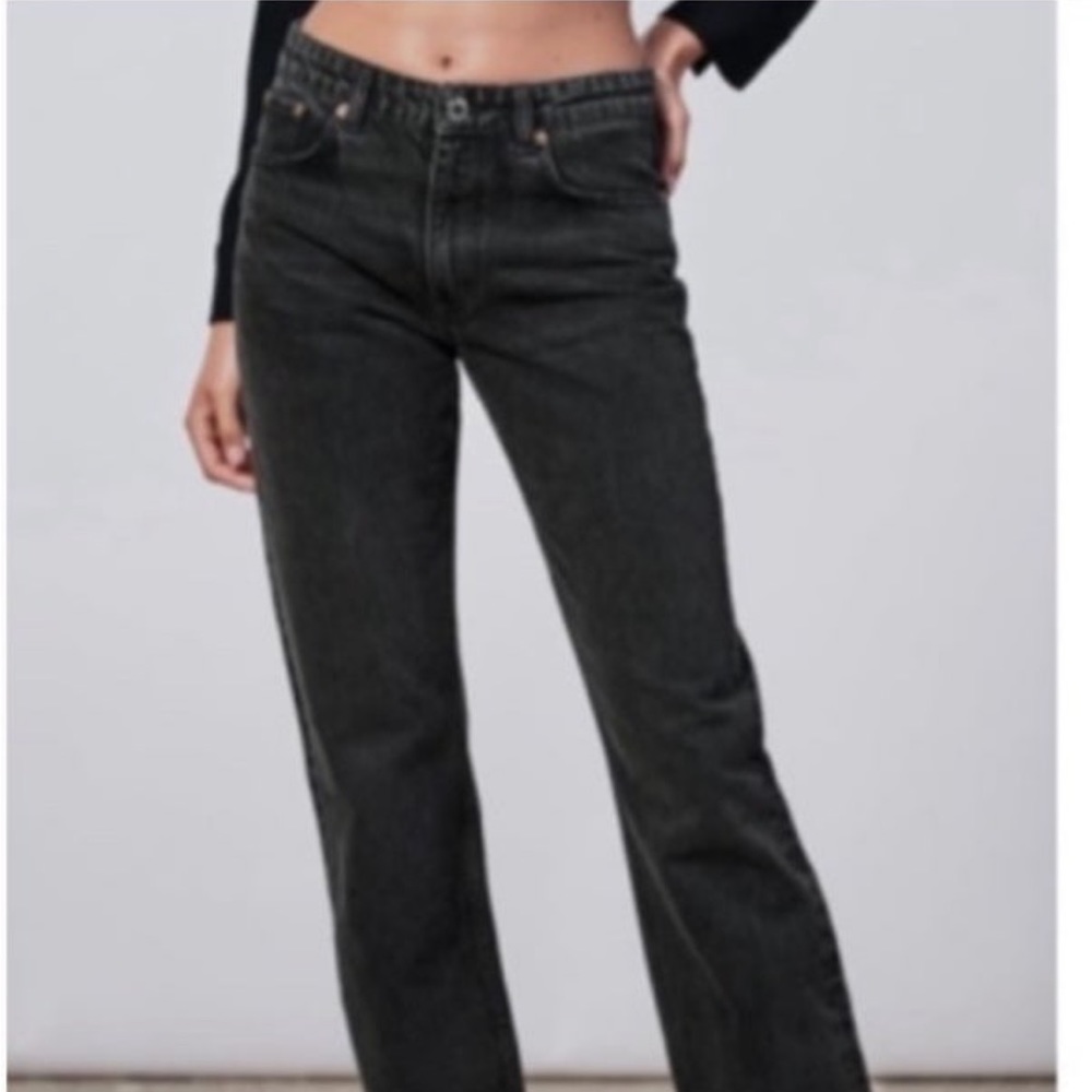 Zara Jeans Grey Denim Straight Mid Rise Size 34 like New
